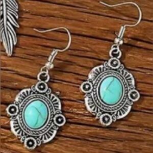 *FREE GIFT GIVEAWAY* NEW faux Turquoise Earrings, vintage Silvery design